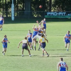 2012_04_15_round_2_35s_vs_moorabool_valley_005.jpg